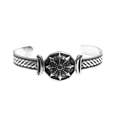 Ezüst köves merev karkötő